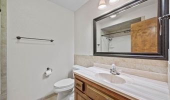 4015 Clarendon St, Bel Aire, KS 67220