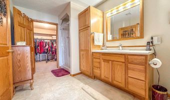 3015 Colorado Dr, Bismarck, ND 58503