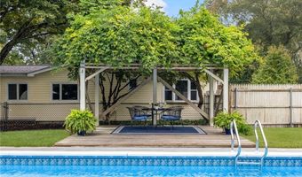 471 Annaquatucket Rd, North Kingstown, RI 02852