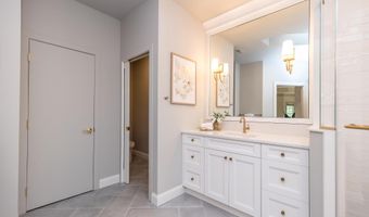 5812 HICKORY HOLLOW Ln, Doylestown, PA 18902