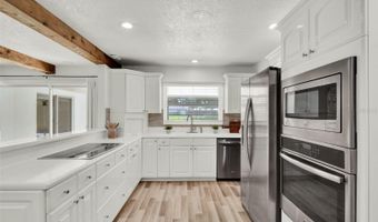 160 LAKE DESTINY Trl, Altamonte Springs, FL 32714