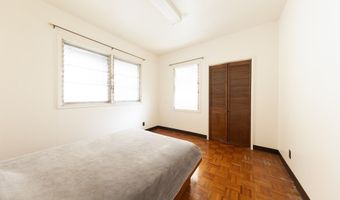 1709 Perry St, Honolulu, HI 96819