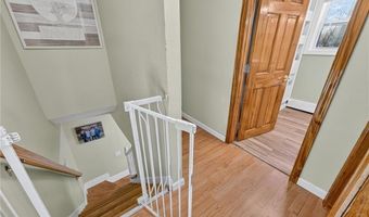 542 Main St, Hopkinton, RI 02833