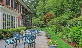 682 Lake Ave, Greenwich, CT 06830