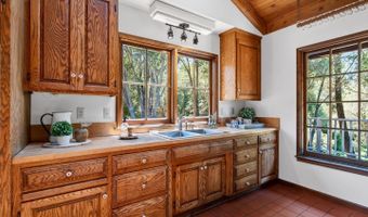 925 Old Farm Ln, Aptos, CA 95003