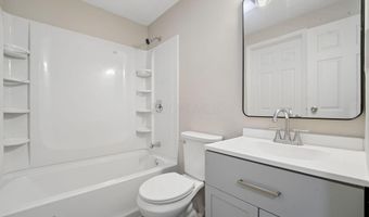 3255 Winding Creek Dr, Columbus, OH 43223