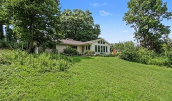8590 Lynnehaven Dr, Amberley, OH 45236