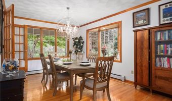 165 Lynn Cir, East Greenwich, RI 02818