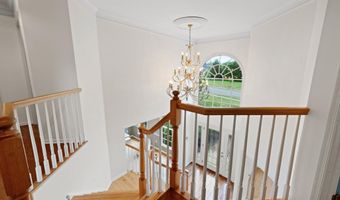 18 MONTFORT Dr, Belle Mead, NJ 08502