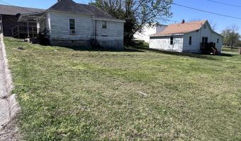 107 N Lister St, Ava, MO 65608
