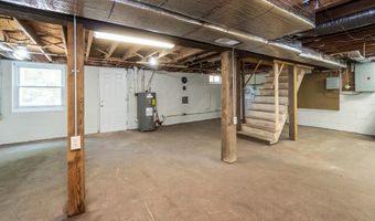 18 Holiday Dr, Albrightsville, PA 18210