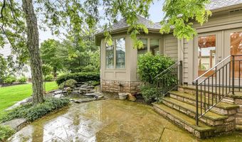 210 Chisholm Ct, Aurora, OH 44202