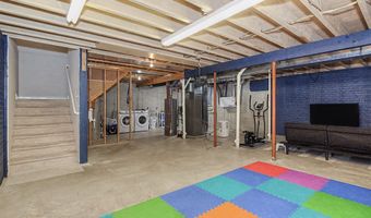 2517 Clayton Dr, Ames, IA 50010