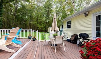 125 Stony Ln, Exeter, RI 02822