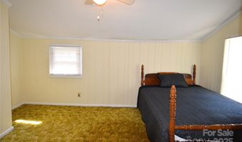 1108 Pine Hill Rd, Asheboro, NC 27205
