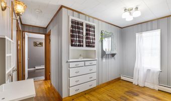 218 Breezy Hill Rd, Barton, VT 05822