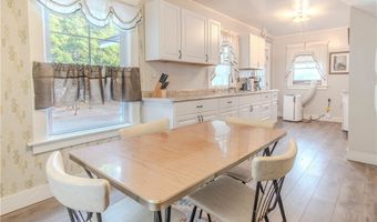 17 Crossmon St, Alexandria Bay, NY 13607