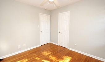 819 James St, Apex, NC 27502