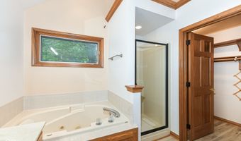 6134 Creekbend Blvd, Indianapolis, IN 46217