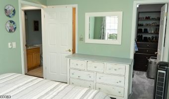 94 Stonyridge Dr 94, Bayonne, NJ 07035