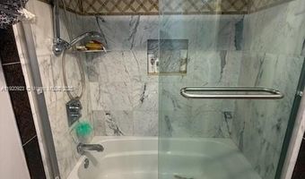 20505 E Country Club Dr 1036, Aventura, FL 33180