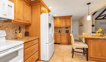 7 Swartout Pl, Amityville, NY 11701