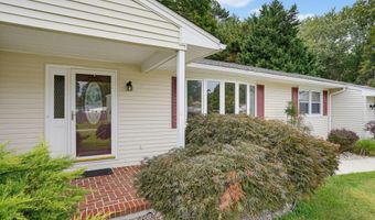 90 GREENVIEW Dr, Dover, DE 19901