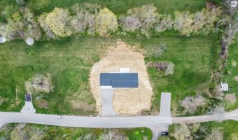 7624 Edria Ln, Athens, OH 45701