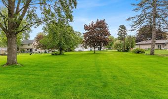 2433 CARLETON Ave, Appleton, WI 54915