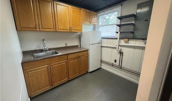 2000 Oxford Dr, Allentown, PA 18103