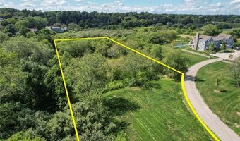 100 Summerfield Ln, Middletown, RI 02842