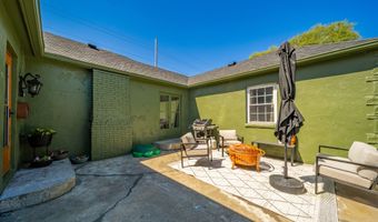 922 Alhambra Dr, Anderson, IN 46012