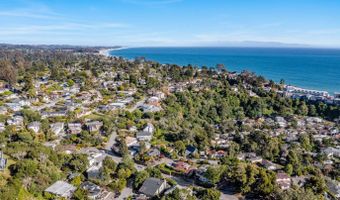 233 Wixon Ave, Aptos, CA 95003