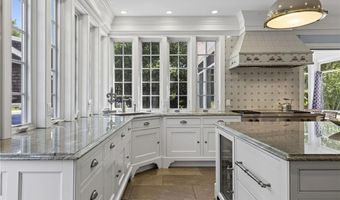 14 Bay View Rd, Charlestown, RI 02813