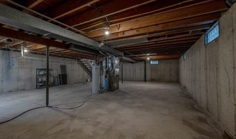 518 Topaz Ln, Madison, WI 53714