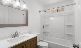 2445 Toyon St, Anderson, CA 96007