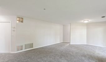 1412 W Crane St 1, Arlington Heights, IL 60004
