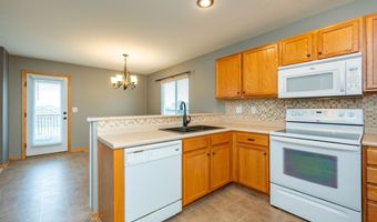 5204 NE Briarwood Dr, Ankeny, IA 50021