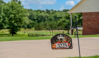 3225 Social Hill Rd, Benton, AR 72015