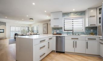 2820 BAYSIDE Walk 6, San Diego, CA 92109