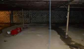 295 E. Walnut St, Albion, IL 62806