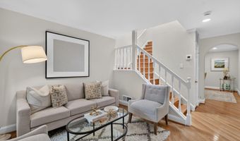 334 COMMERCE St, Alexandria, VA 22314
