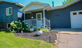 1712 Cranberry Ln NE, Alexandria, MN 56308