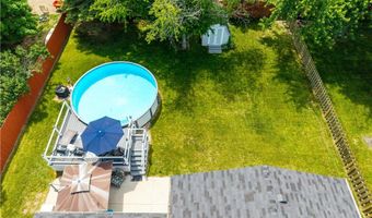 923 Hillside Dr, Amherst, OH 44001