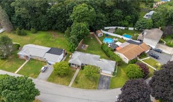 17 Golini Dr, Johnston, RI 02919
