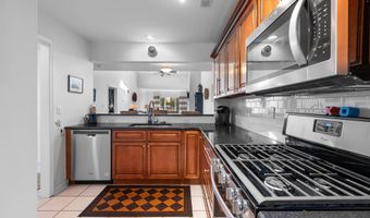 31 Cherrywood Cir 131, Brick, NJ 08724