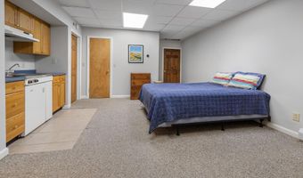 4 Spencer Rd, Hanover, NH 03755