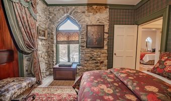48 Old Searsport Ave, Belfast, ME 04915