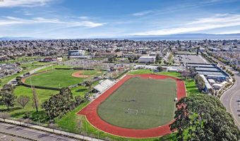 2683 5th St, Alameda, CA 94501