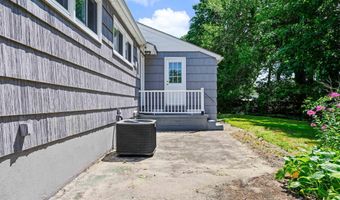 29 Summit Ave, Absecon, NJ 08201